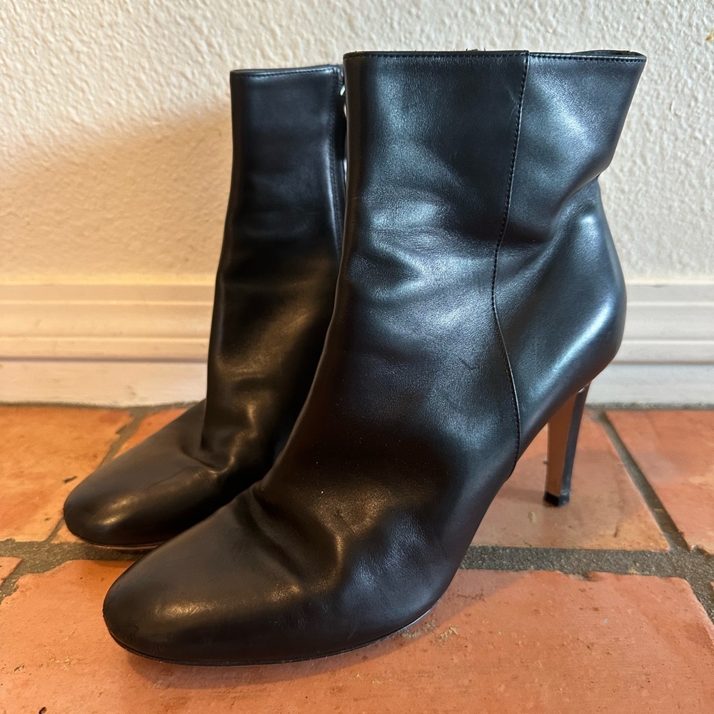 Gianvito Rossi Sleek Black Heeled Boots